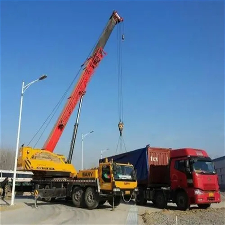 双桥吊车出租吊装大件的时候的注意事项